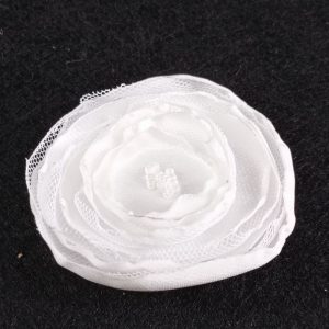 Flor tela niña pelo con pinzas blanca