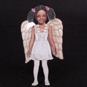 Angelito papel niña Noemi