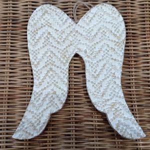 Alas de ángel relieve bordado beis tiza oro