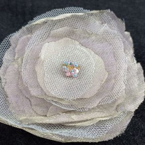 Flor tela beis verdoso