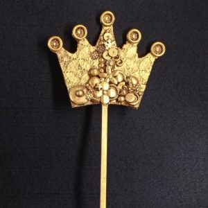 Punta de arbol Gaspar oro viejo con flor