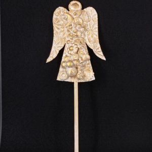 Punta de árbol Ángel beis y dorado con corazón