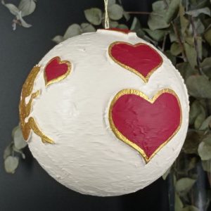 Bola 12cm Ángel soplando corazones