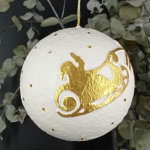 Bola 12cm Papá Noel trineo con dos renos