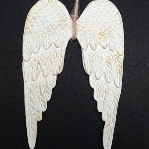 Alas de ángel tallada beis a la tiza con dorado