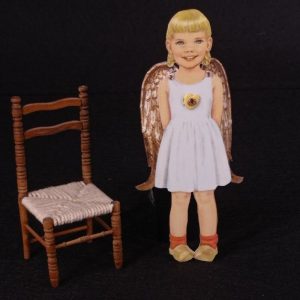 Angelito papel niña con zancos