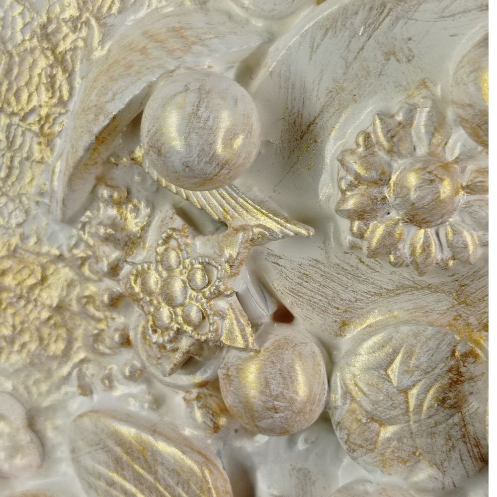 Corazón con abalorios beis con pez - Imagen 2