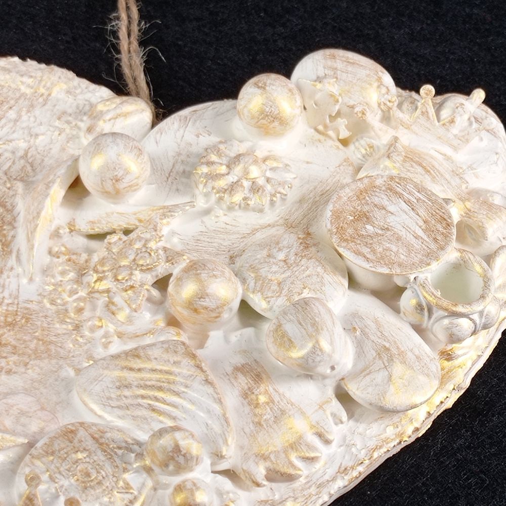 Corazón con abalorios beis con pez - Imagen 3